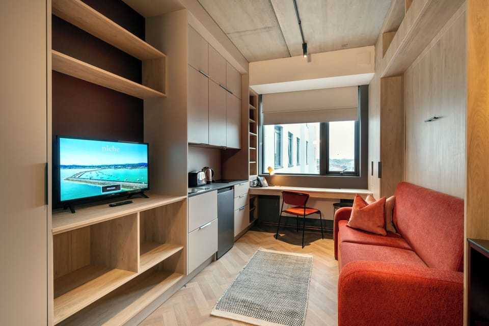 Standard Studio | In-room safe, desk, free WiFi, bed sheets