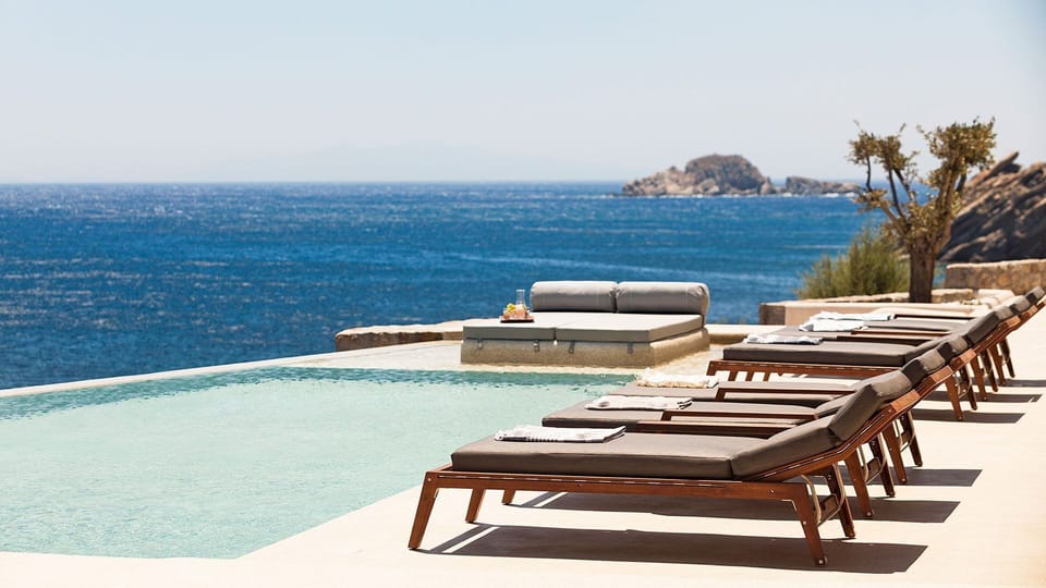 Activities, Amenities, Main Entrance, Pool, Spring, Summer