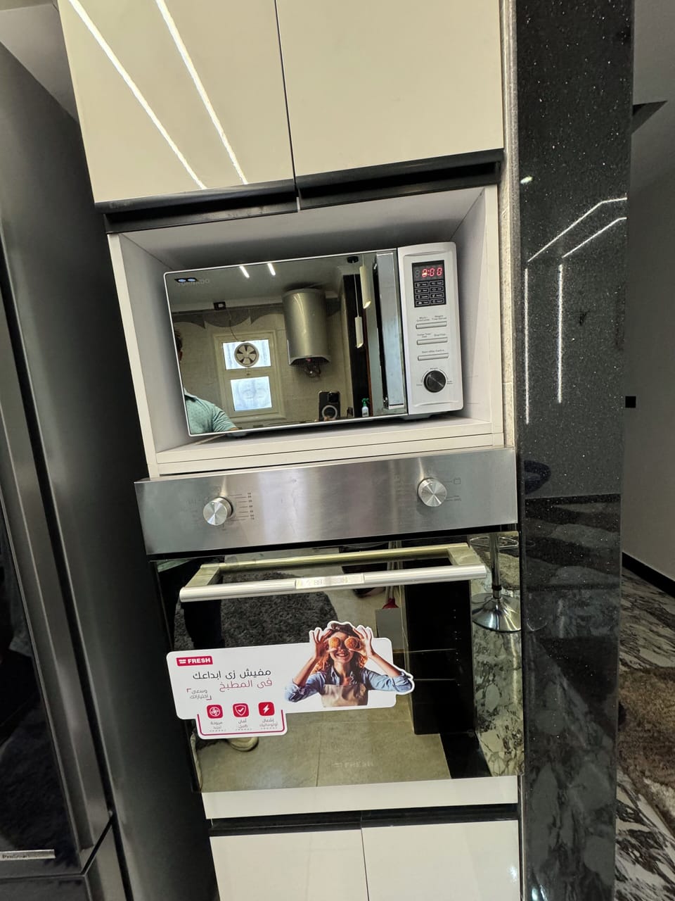 Luxury Apartment, River View | Private kitchen | Full-size fridge, microwave, oven, stovetop