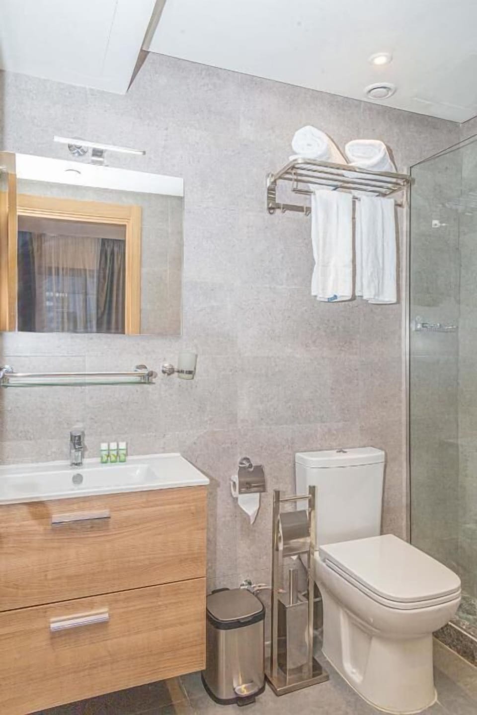 Shower, free toiletries, hair dryer, slippers