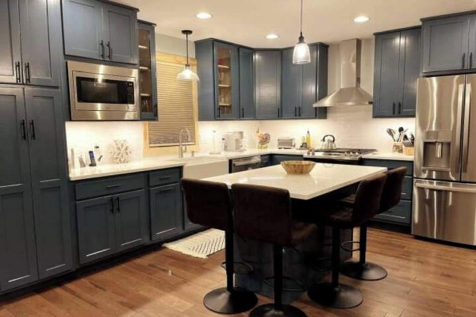 Fully stocked contemporary kitchen