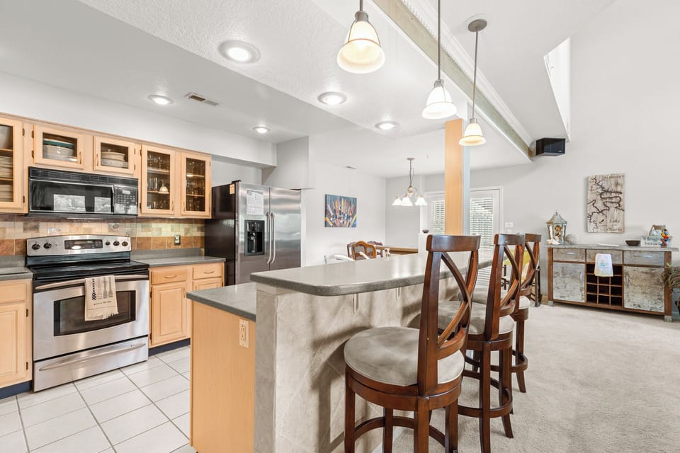 Kitchen & bar seating