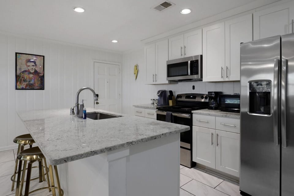 Kitchen with Full Amenities
