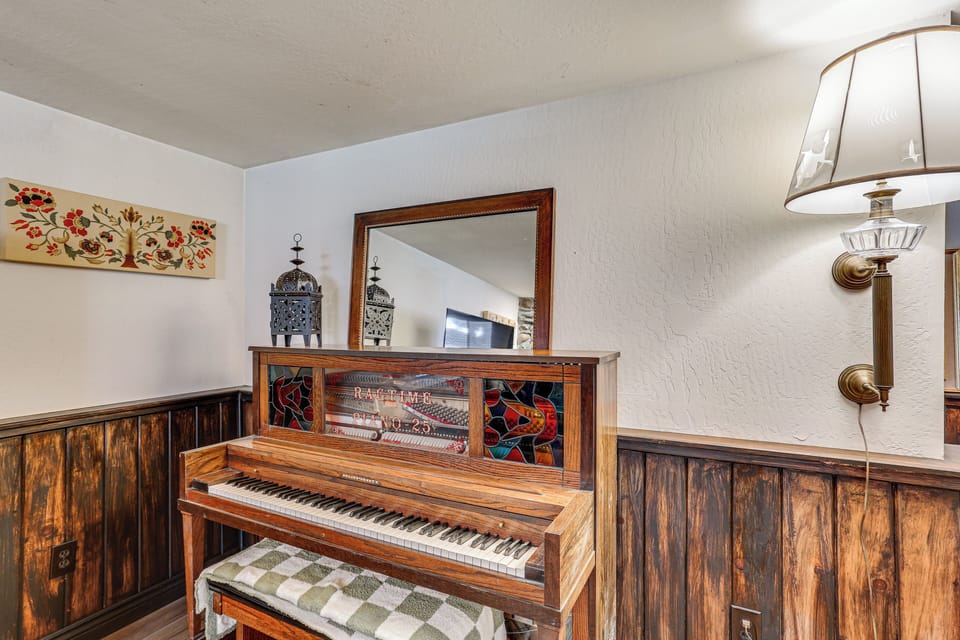 Piano | Lower Level
