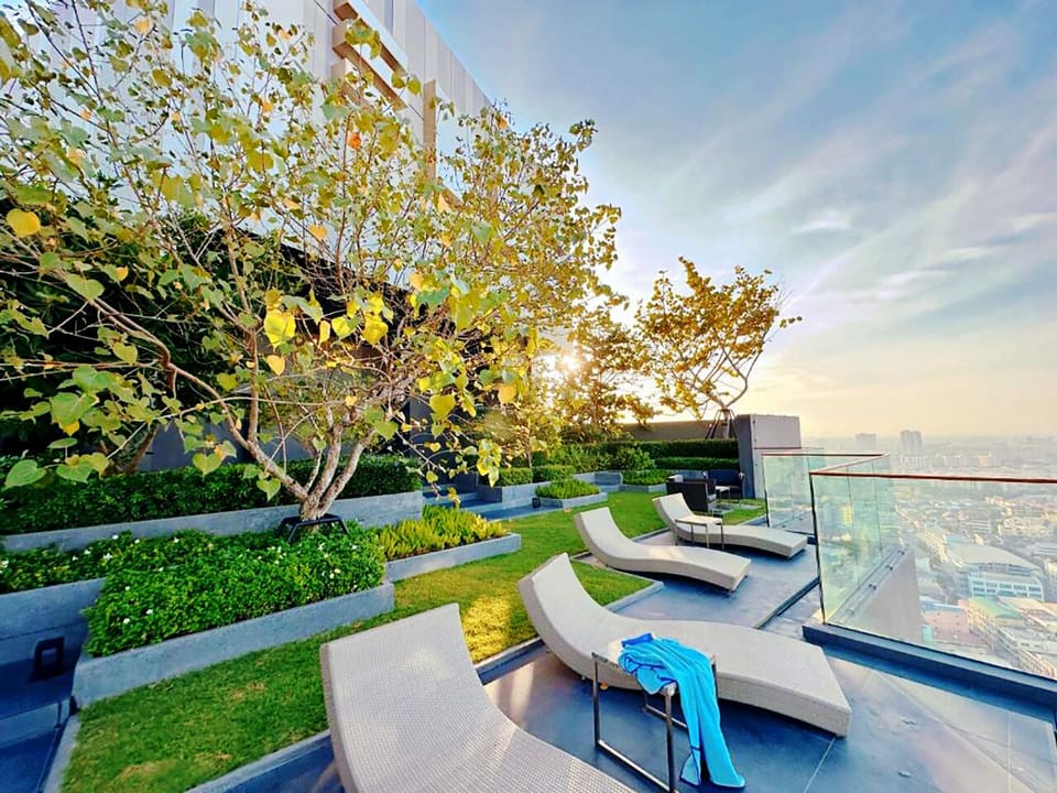 Rooftop pool