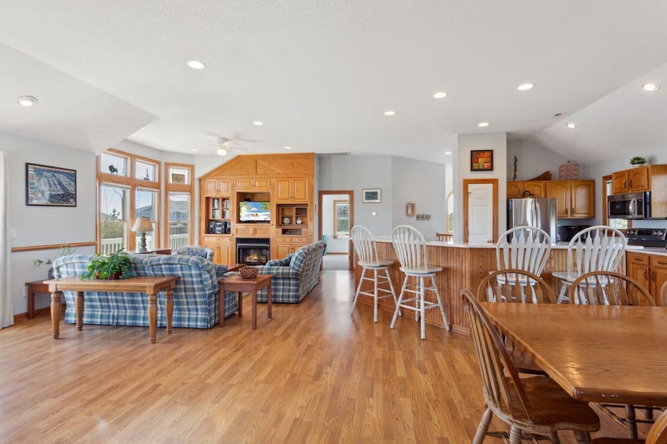 Relax in the spacious Top-Level Living Area! (Please note: Fireplace is not for guest use.)