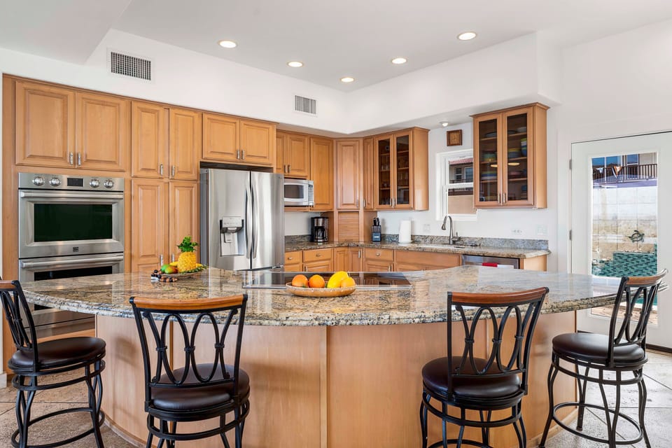 Well-equipped kitchen