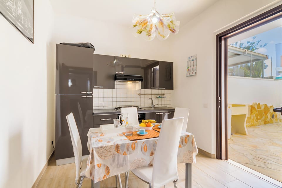 Kitchen and dining area