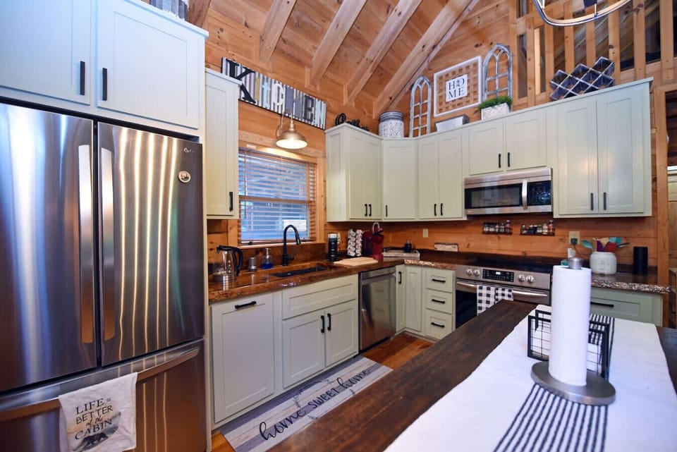 Elegant Escape Blue Ridge Ga cabin rental