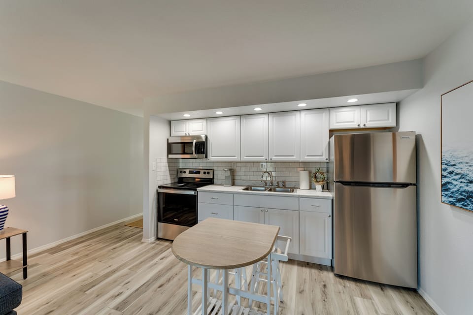 Kitchen | Cooking Basics | Keurig Coffee Maker | Stove/Oven