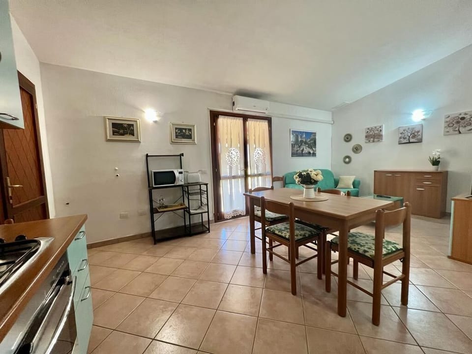 Apartment | Dining room