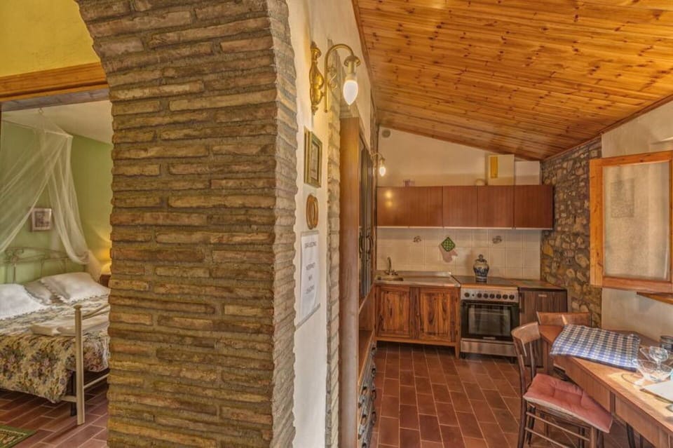 Dining Room, Kitchen