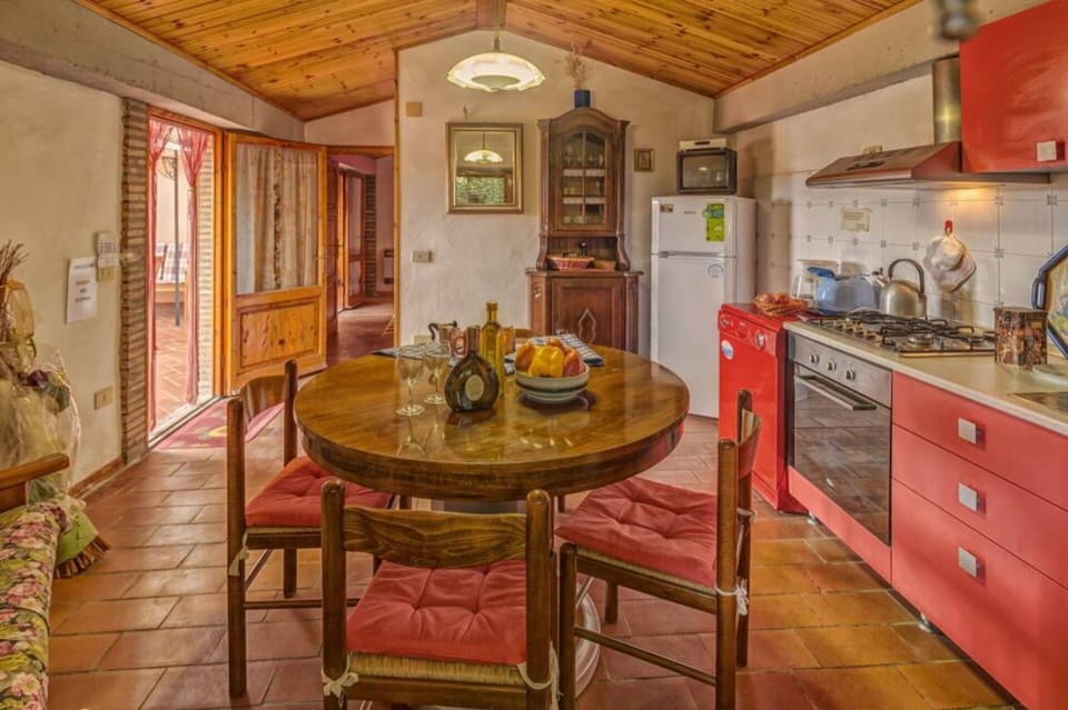 Dining Room, Kitchen