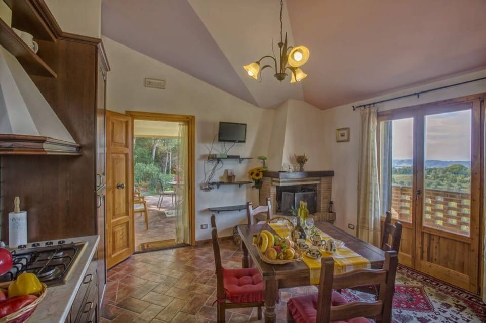 Dining Room, Kitchen