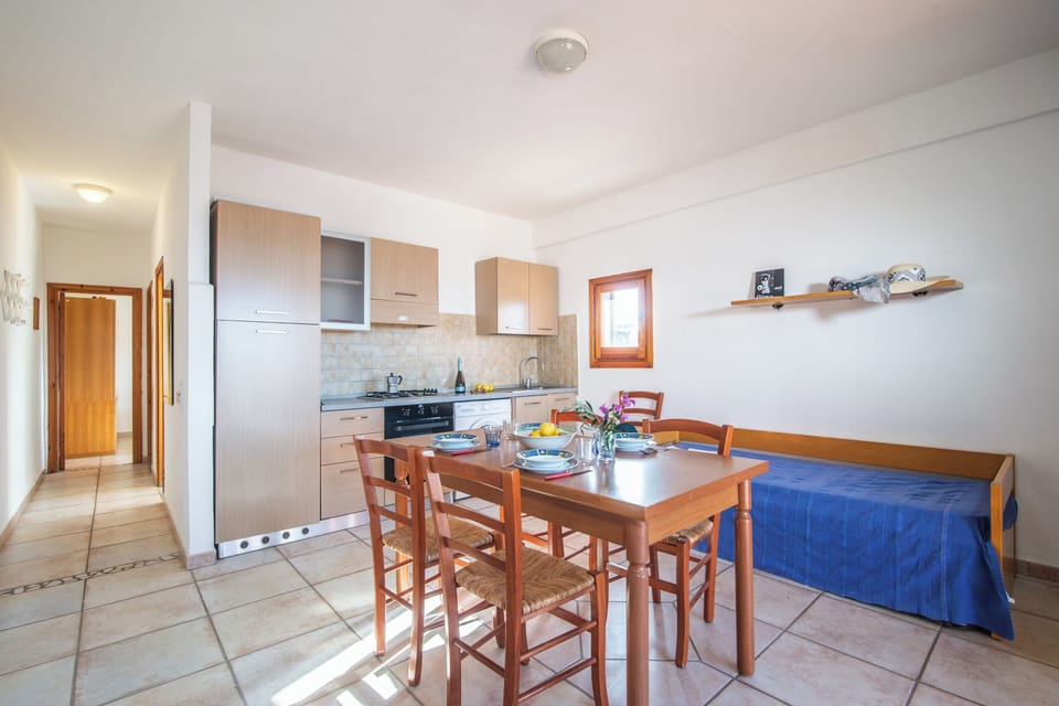 Family Apartment, 2 Bedrooms, Terrace (Monte Majore 16/B) | Dining room