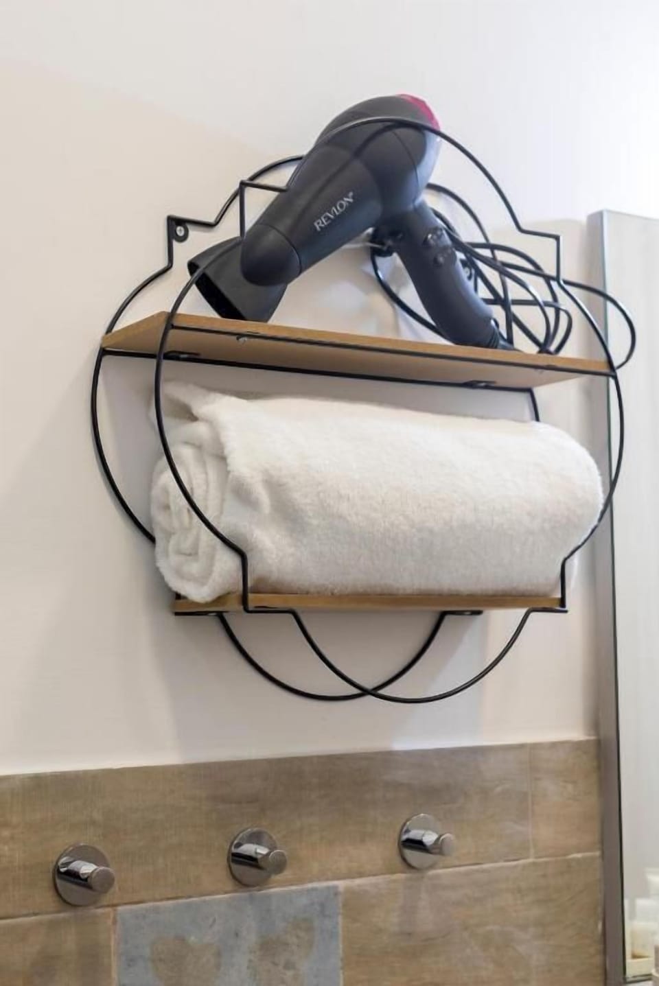 Deluxe Apartment | Bathroom | Free toiletries, hair dryer, bidet, towels