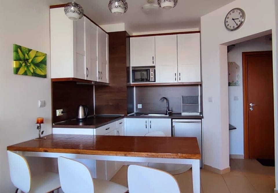 Mini-fridge, microwave, stovetop, electric kettle