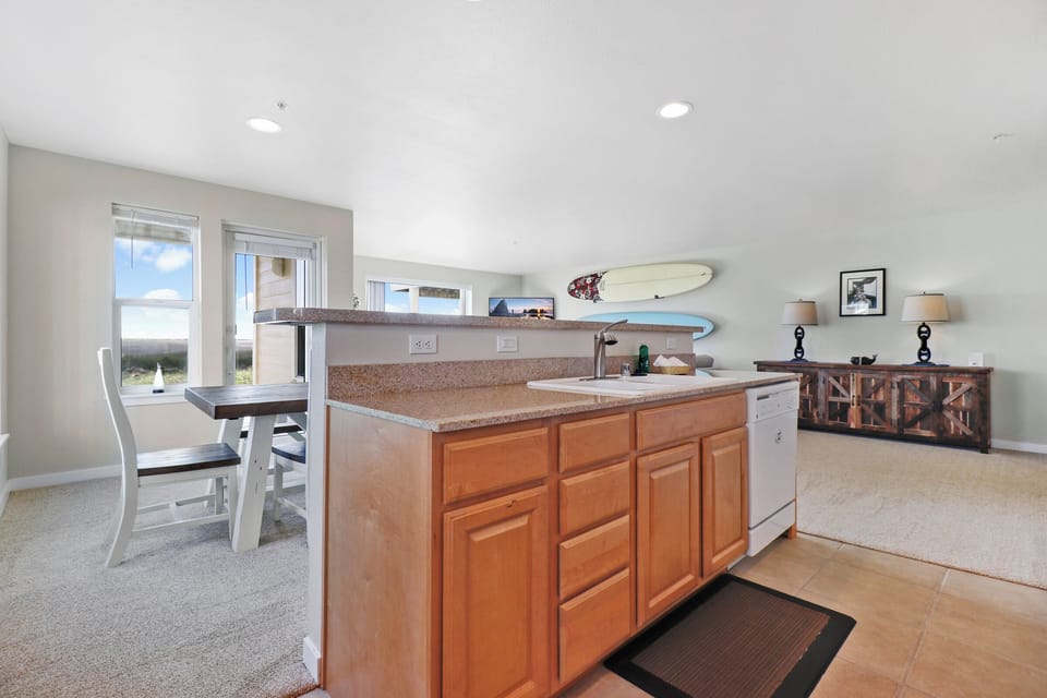 611 Vacation by the Sea