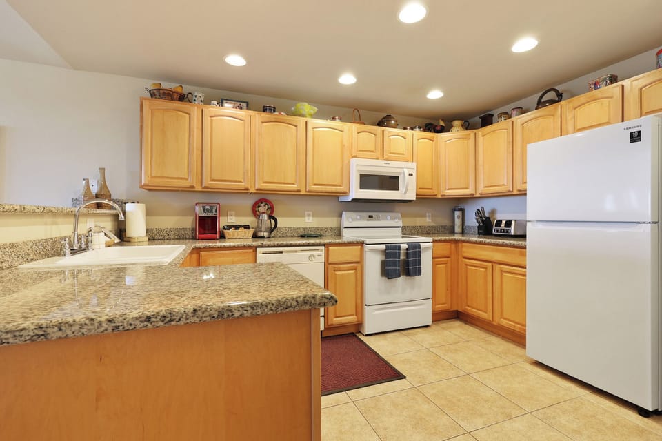 936 Vacation by the Sea