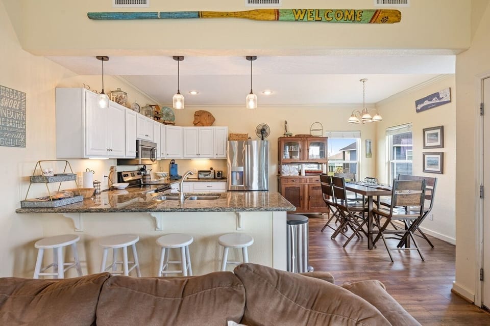 House, 4 Bedrooms | Interior