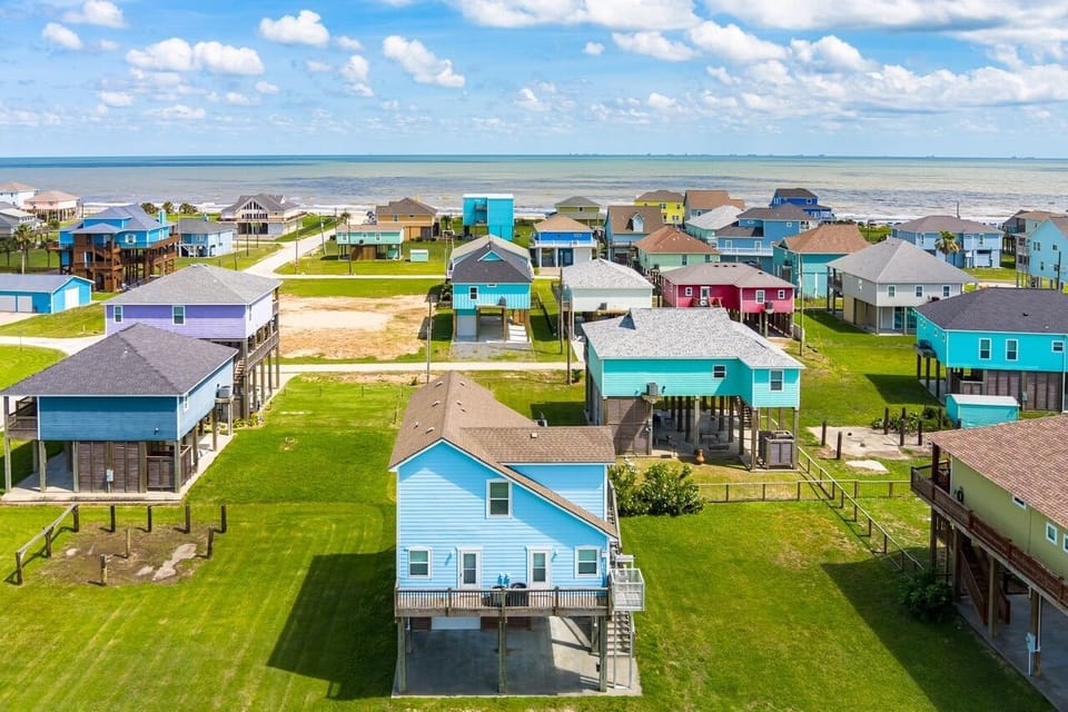 House, 4 Bedrooms | Aerial view