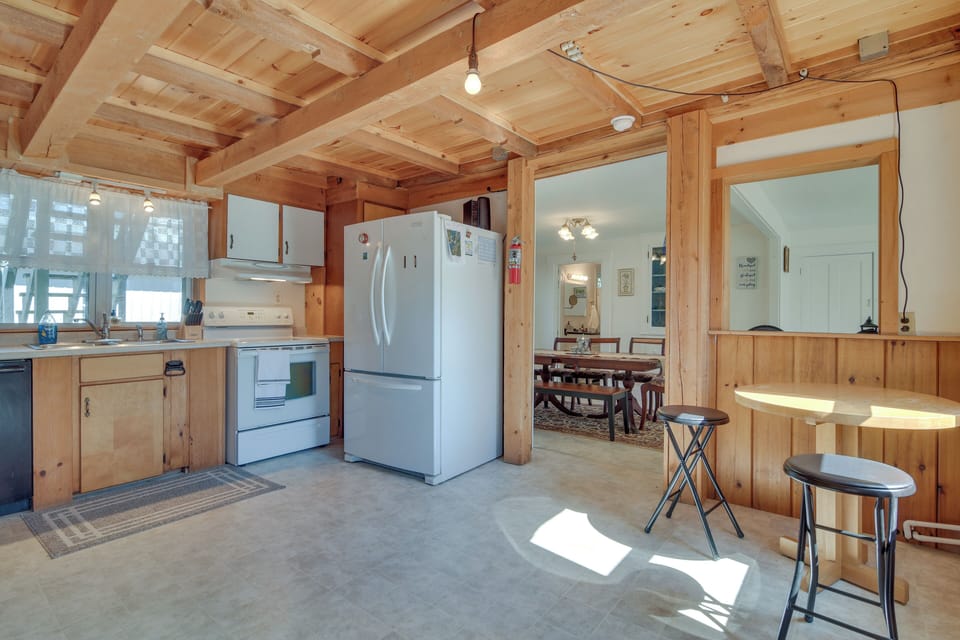 House (4 Bedrooms) | Interior