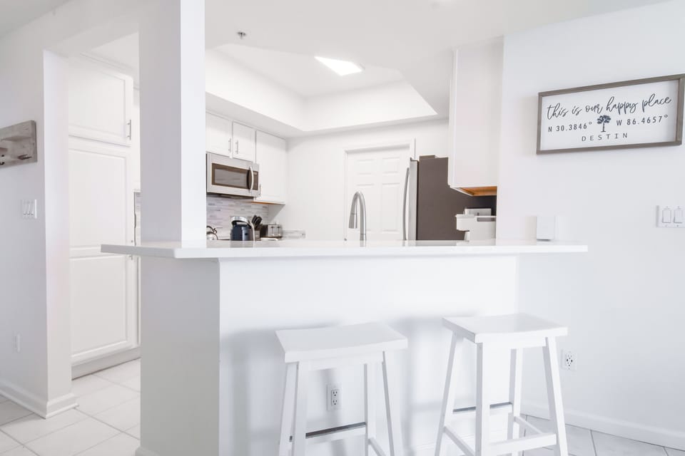 Silver Beach Towers East 1102 - Breakfast Bar