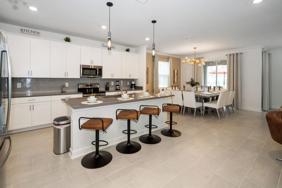 Kitchen bar