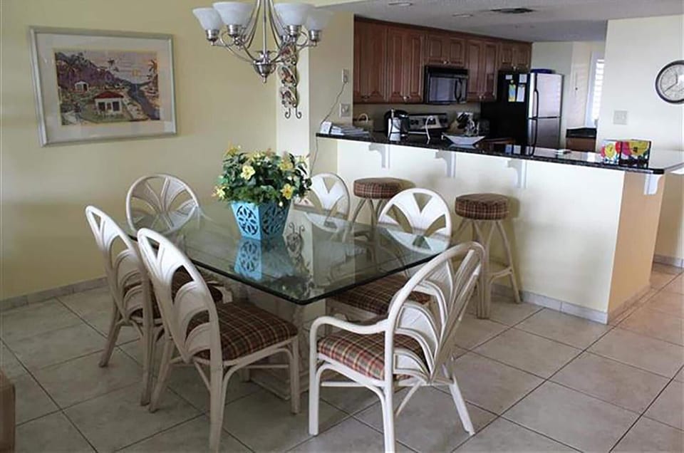 Condo, 1 King Bed with Sofa bed (Edgewater #303) | Dining
