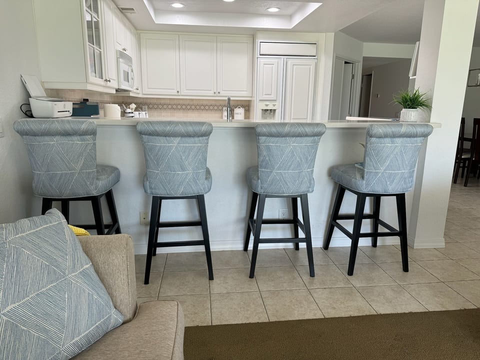 Bar and kitchen