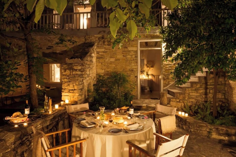 Evening dining at the garden