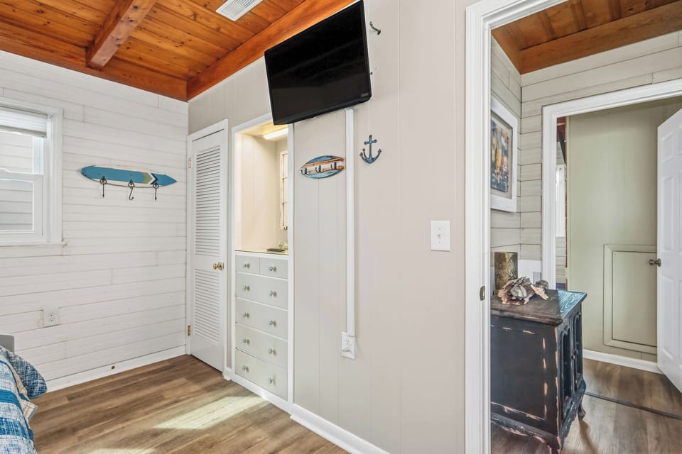 Bedroom #2 - West
