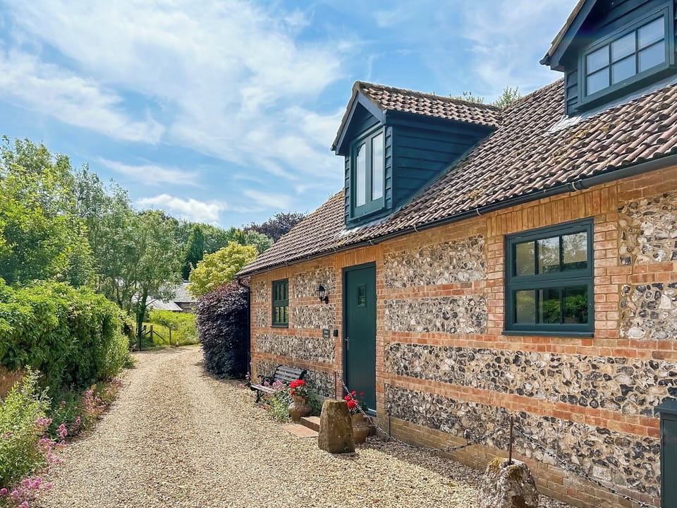 Exterior | Knighton Mill Dairy, Broad Chalke