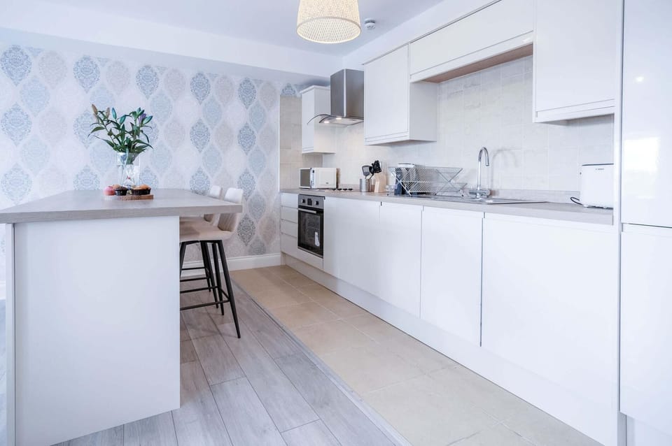Harbour View - 2 Bedroom Apartment - Milford Haven (21847)