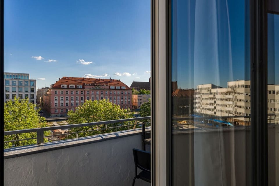 Private Balcony | Book Now with RENTUJEMY