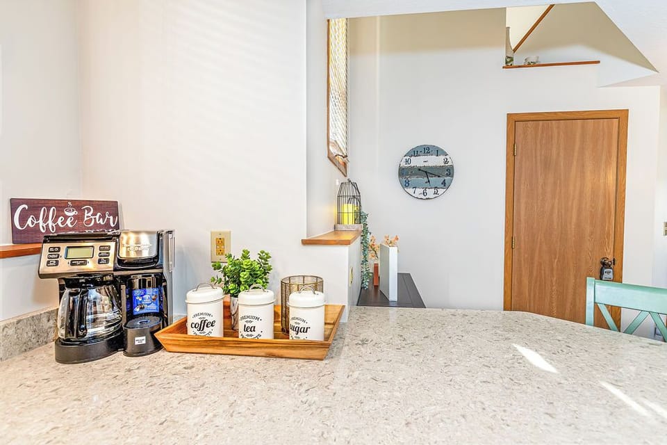Coffee Bar w/coffee, k-cups, creamer, sugar, tea