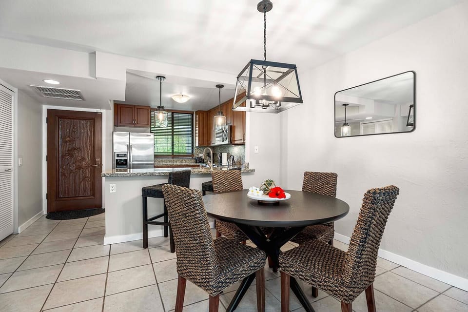 Condo, 1 King Bed with Sofa bed (White Sands Village#206) | Dining