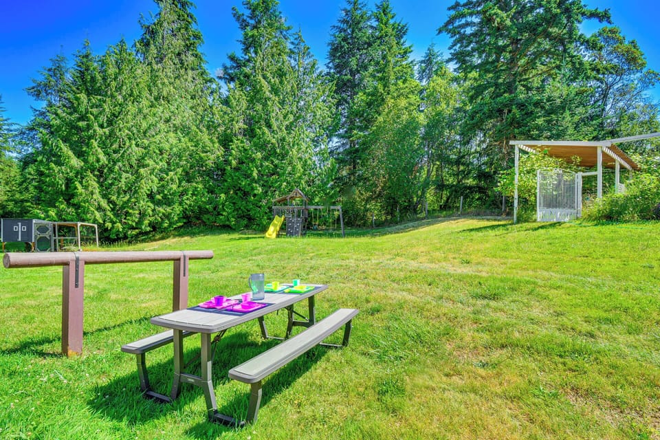 Patio | 5-Acre Property | Yard Games