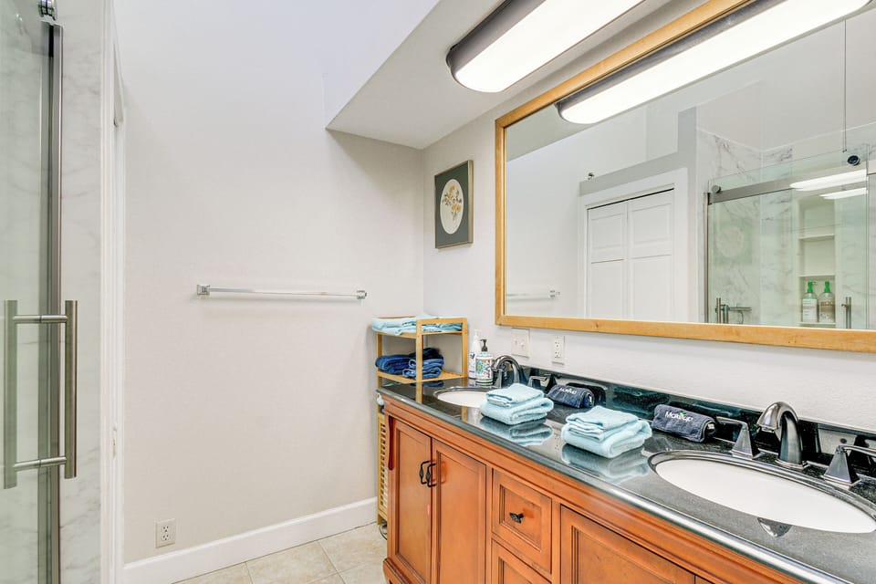 En-Suite Bathroom | Complimentary Toiletries | 2nd Floor