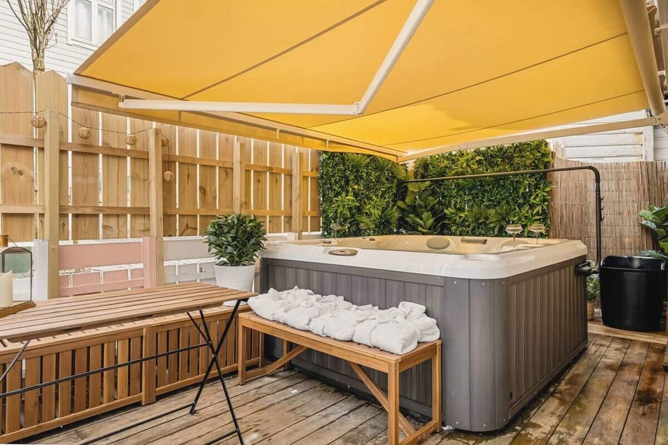 Welcome to Marken Resort, where you can unwind with family and friends amidst all the facilities you could ask for, right in the heart of Bergen's city center.