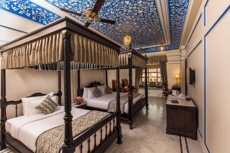 Royal Suite Enjoy 20% Discount of Spa Services | Minibar, in-room safe, desk, soundproofing