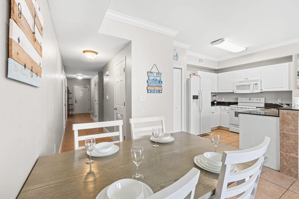 Dining Area with Gulf Views