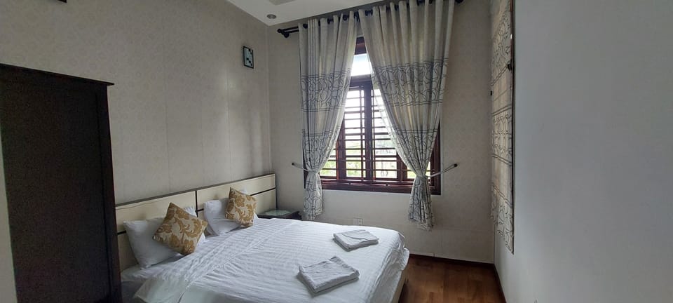 Deluxe Double Room, River View | Free WiFi
