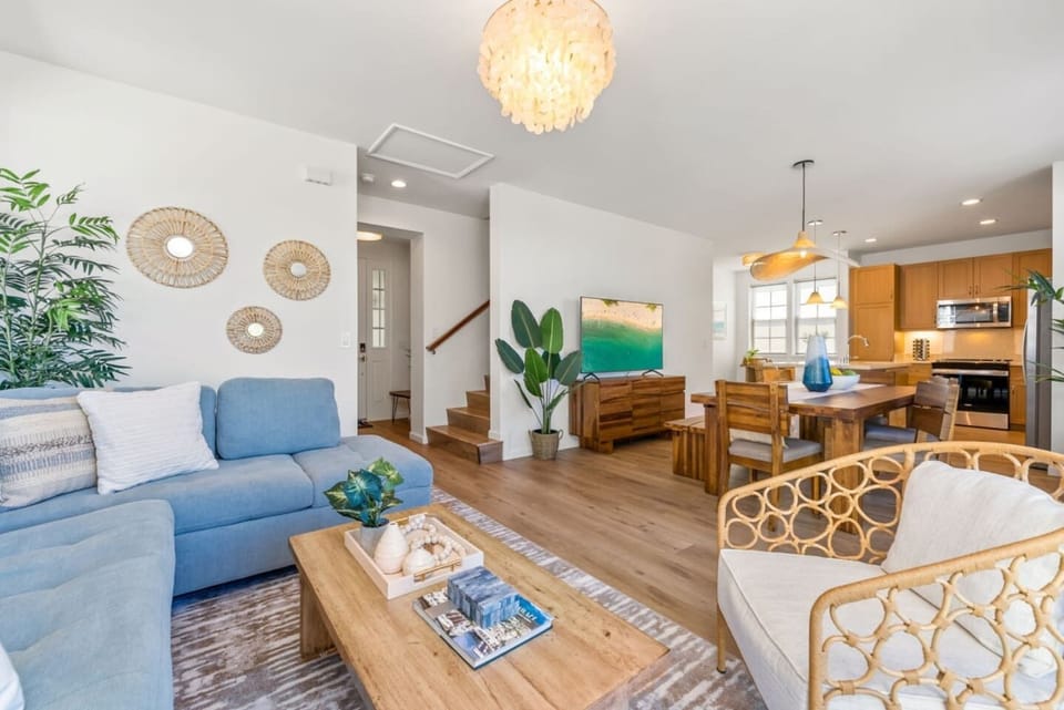 Open Living and Dining Area!