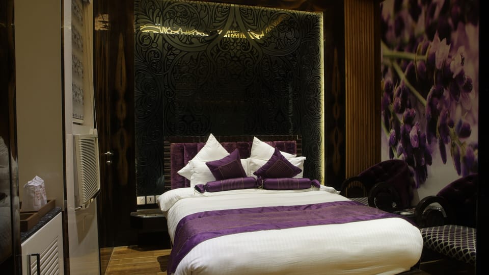 Presidential Double Room | In-room safe, soundproofing, iron/ironing board, free WiFi
