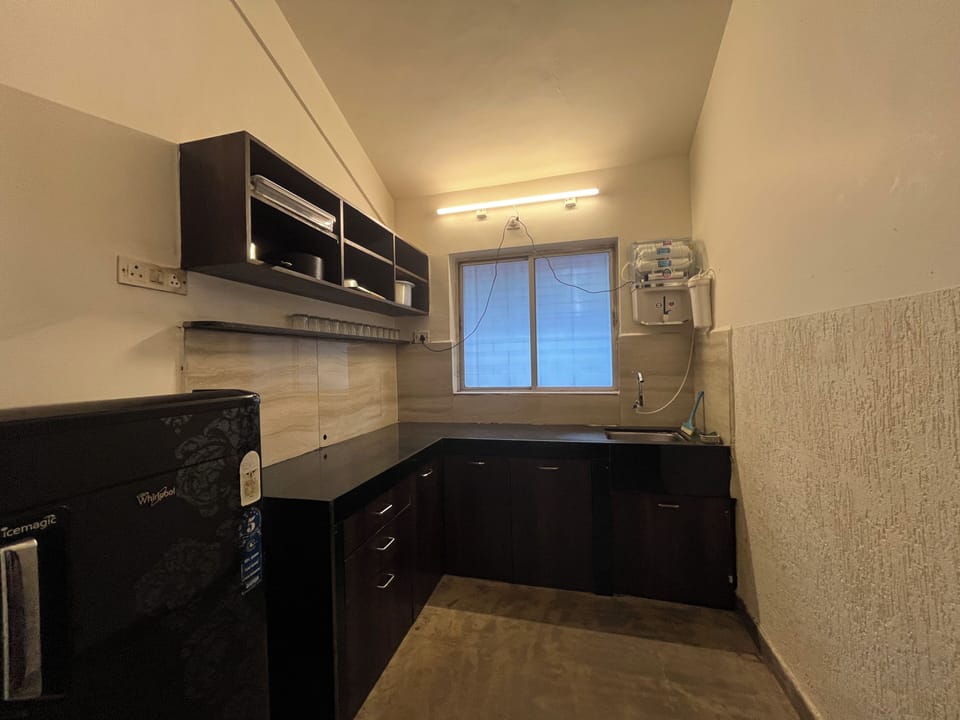 Family Villa | Private kitchen | Mini-fridge, cookware/dishes/utensils