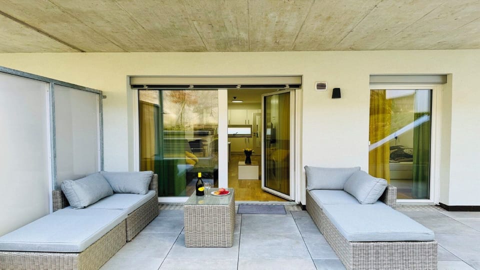 Family Studio Suite, Balcony, Courtyard View | Terrace/patio