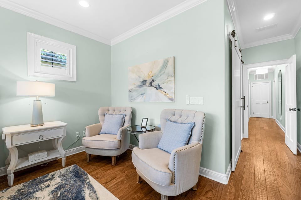 2nd Floor Master Suite Sitting Area