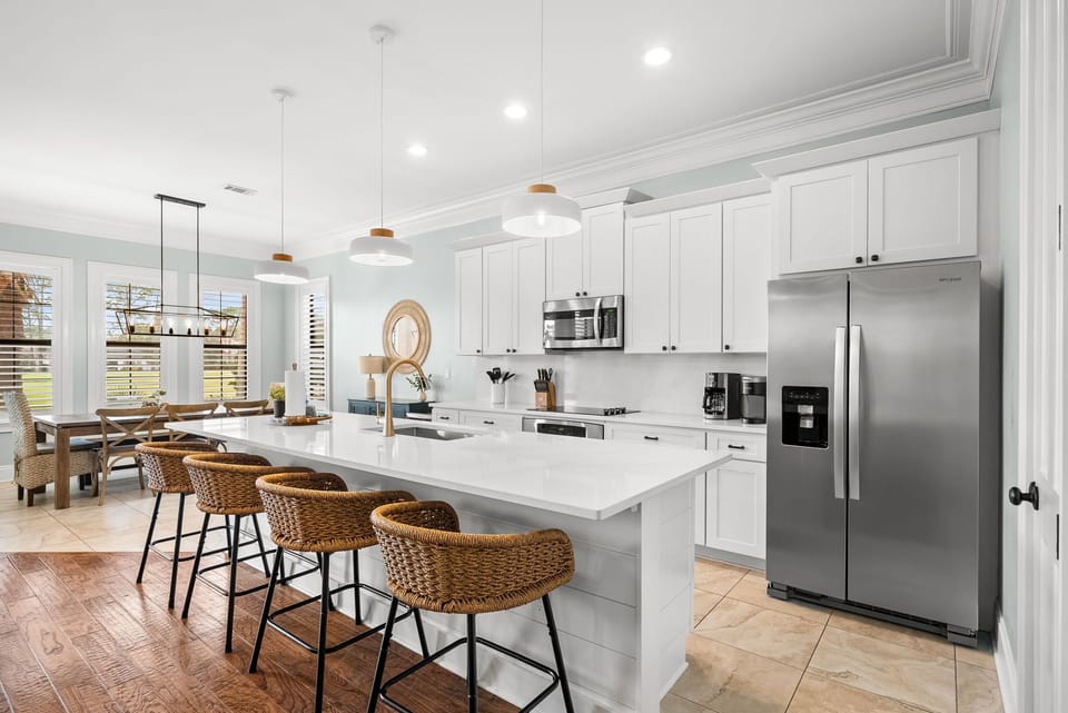 Kitchen with Island