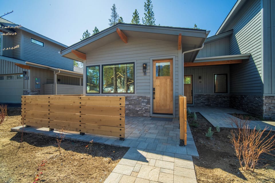 18163 Forestbrook-60
